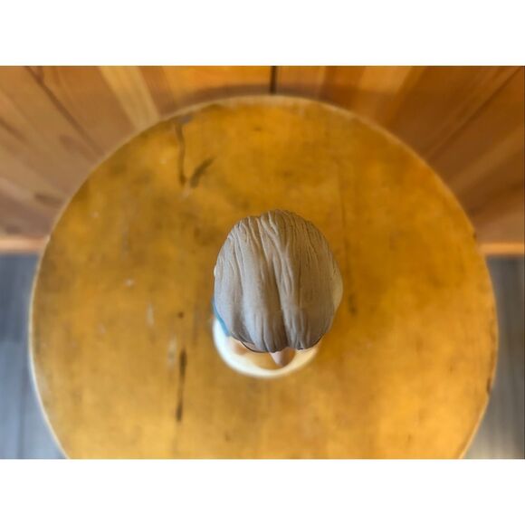 Royal Crown Porcelain Figurines 7.5"  Laurel Hardy (5589) Read - Picture 5 of 7